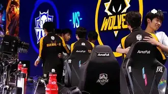 老妇人主场大胜，豪取四连胜稳坐积分榜榜首的简单介绍